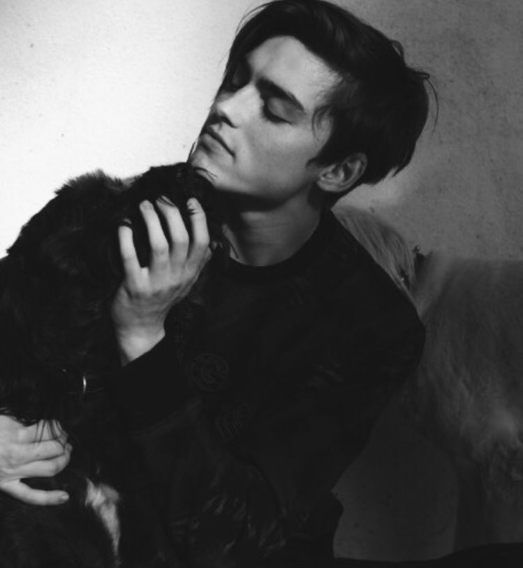 🐶