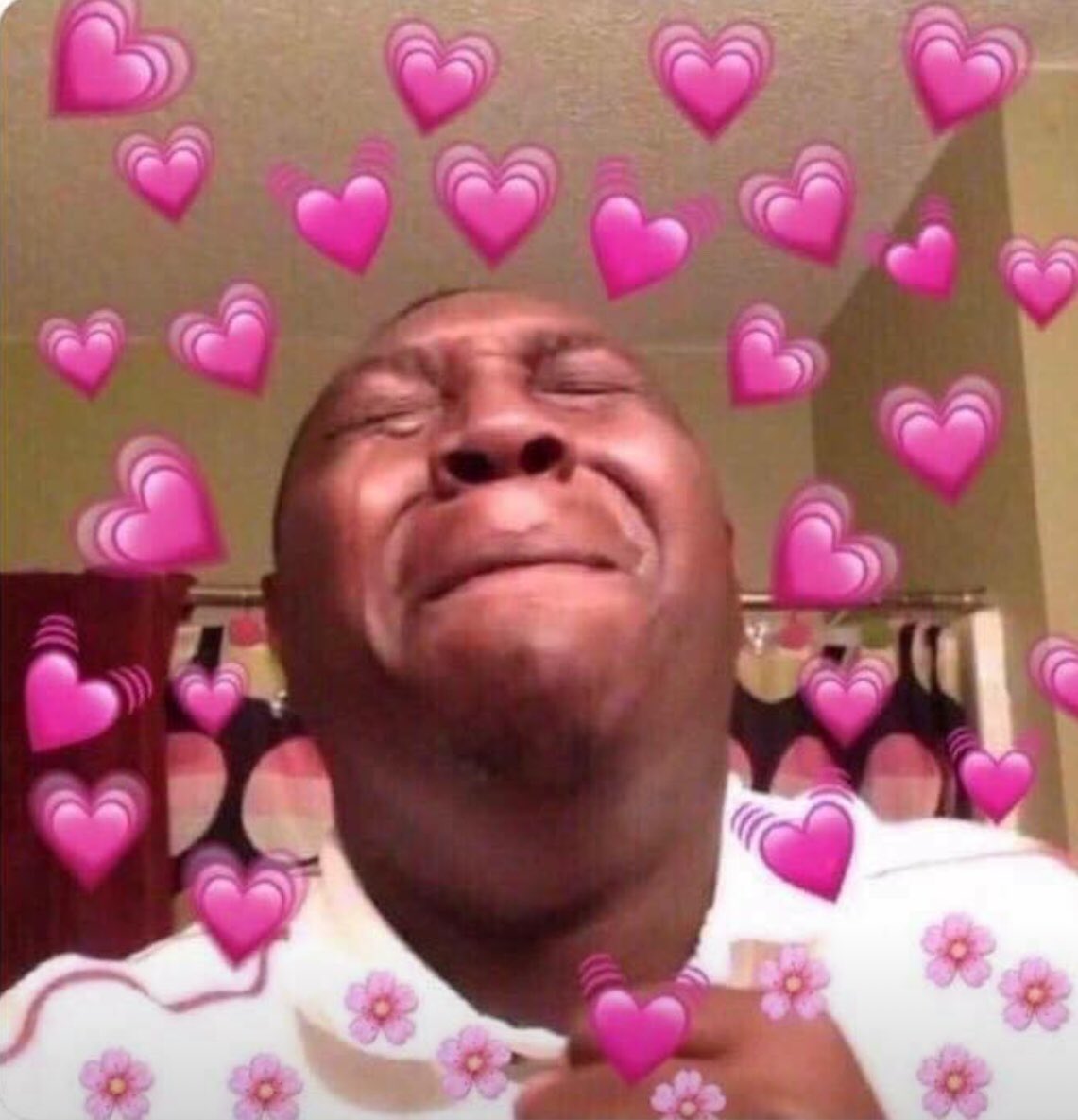 larrie02's tweet photo. Yo en estos momentos #OneDirectionBestFans https://t.co/38E9sNIlTF