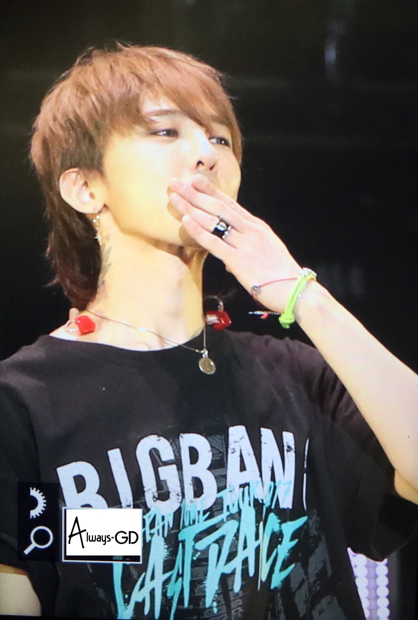 Twitter 上的 あ じよ ラスダンの茶髪ジヨン やっぱ好きすぎる え このセットされてない感じとか 黒と茶色混ざってる所とかやばない え もうとりあえず この髪型といいジヨンちゃん神ってるわ ずっと拝める T Co Stnxt7qbo3 Twitter