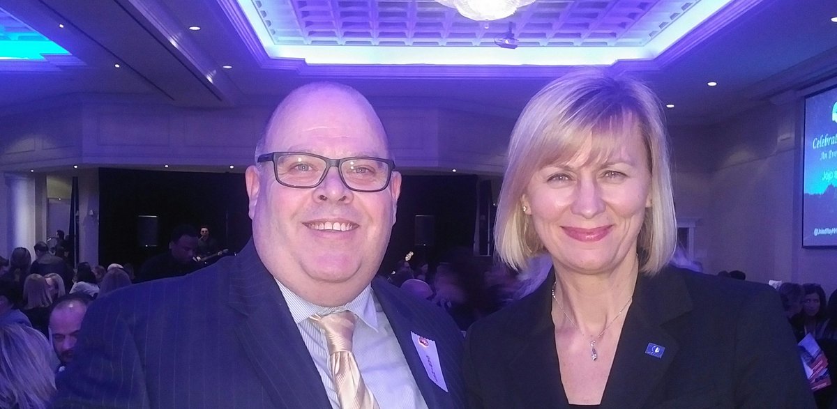 Mike_Cluett's tweet photo. Tonight we made the announcement that the United Way Halton &amp; Hamilton surpassed it's fundraising goal and with YOUR help raised $10,052,000!!! Thank you everyone. #CelebratingOurJourney https://t.co/NdmuX5J9Om