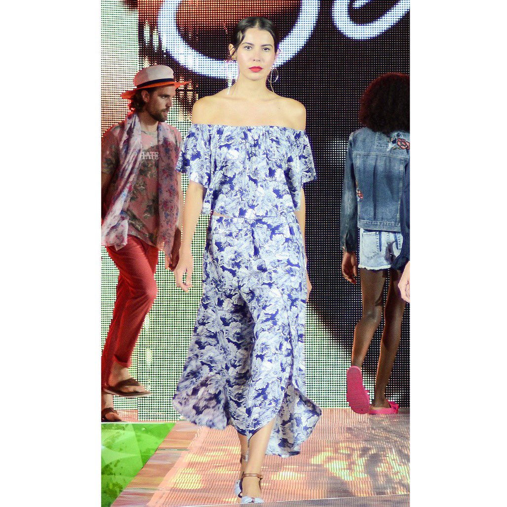 Kristina_zac's tweet photo. Walking for @searsmexico #SpringInFashion2018 https://t.co/KV5GyJgPsf
