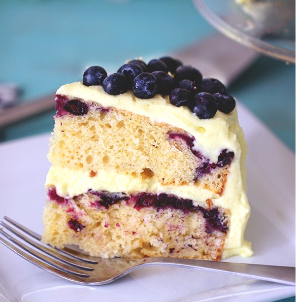 dawnchats's tweet photo. Simple Blueberry Cake w/ Whipped Lemon Frosting https://t.co/rFvrPdQ7F0  https://t.co/vVUxIatNWg
