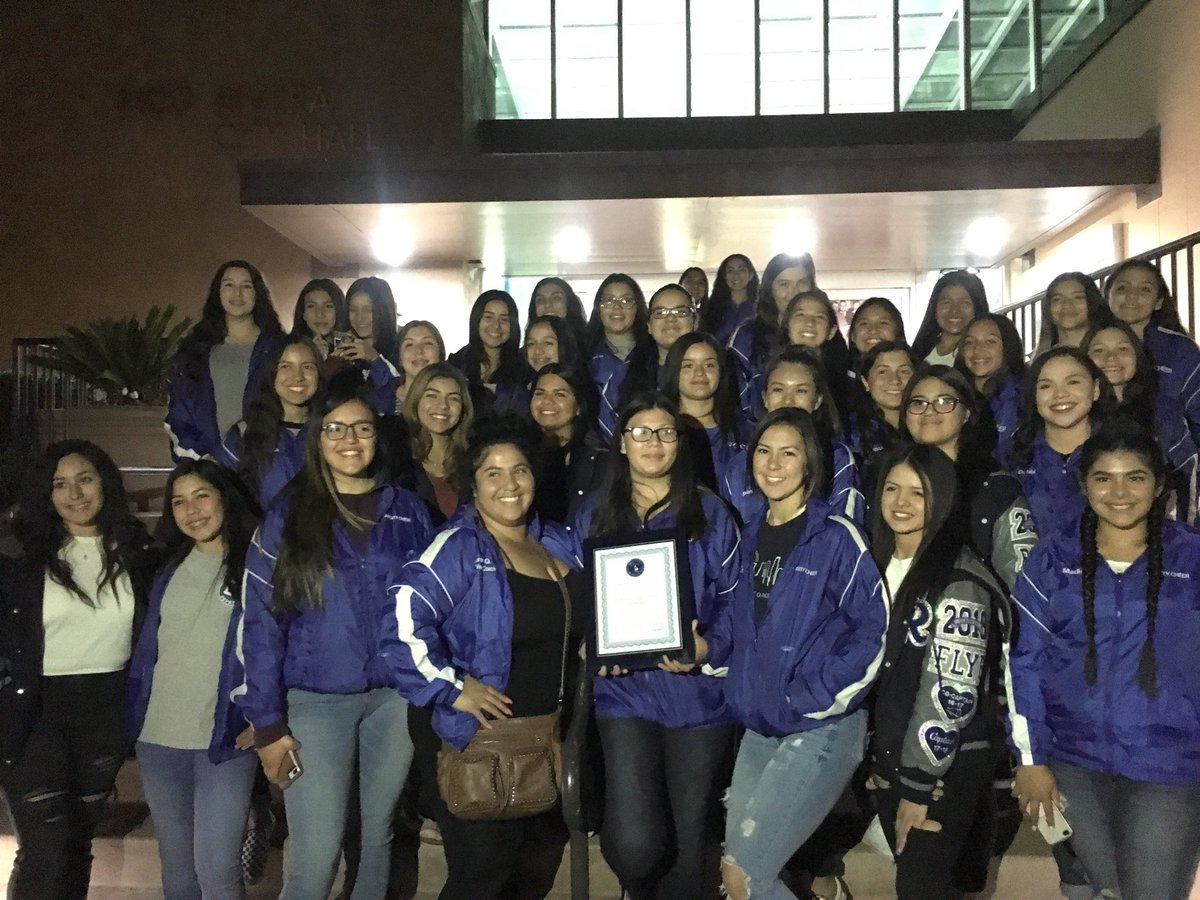 figgi09's tweet photo. Congratulations Pepsters💙🎀💙
@ElRanchoHS @ERpepsters https://t.co/yhwdbCNI2r