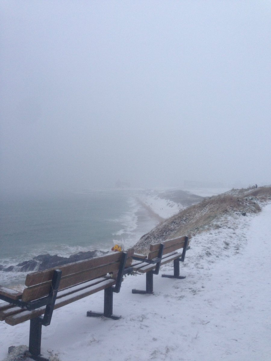 Hannahrodger95's tweet photo. Typical snow day photos #snow #sand https://t.co/WE8qCrEUcX