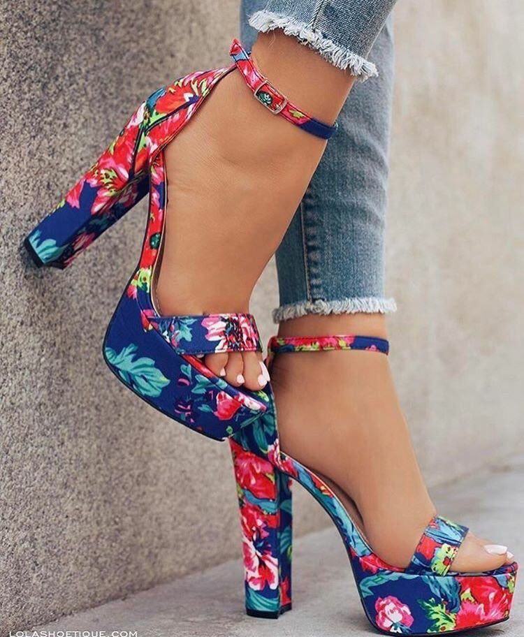 TopOutfits's tweet photo. Need this pair 🌸 🧡 https://t.co/WugBqREuGR