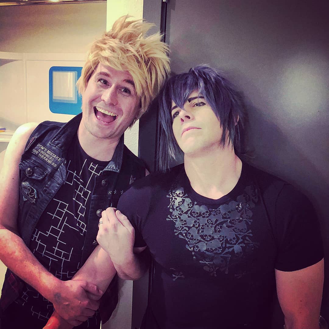 FrankandNats's tweet photo. #FinalFantasyXV Royal Edition came out and We did sone #buffbro costume swaps! We have #Ignis being #Prompto, #Gladio being Iggy and #Noctis and more! Expect more crazy character & costumes swaps coming this week
#horsemenofthecospacolypse
#ffxvroyaledition #ffxv @robbiedaymond https://t.co/rYWxKeHLMa