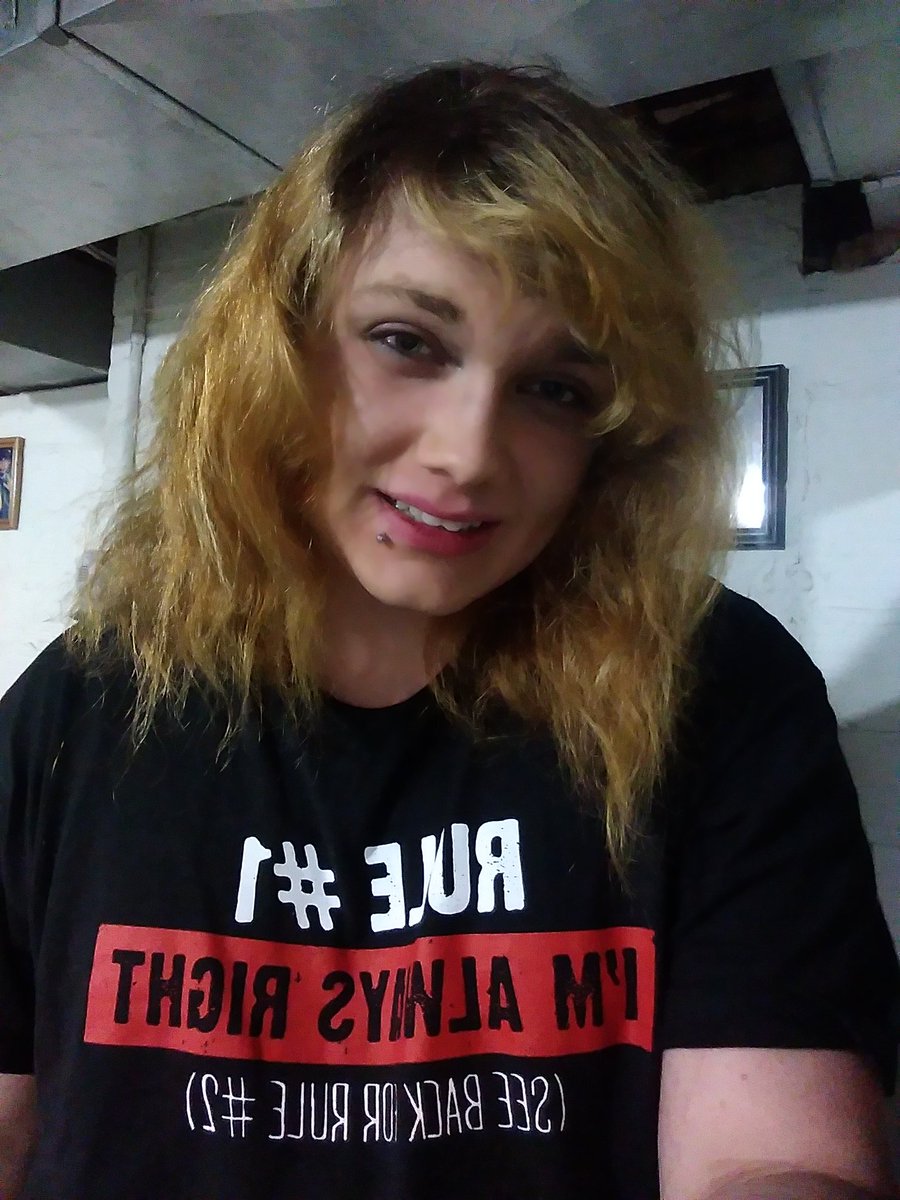 TRehme's tweet photo. Smile because you're beautiful the way you are. 
#beautiful #Smile #makeup #beyou https://t.co/ItygJ6bW3F