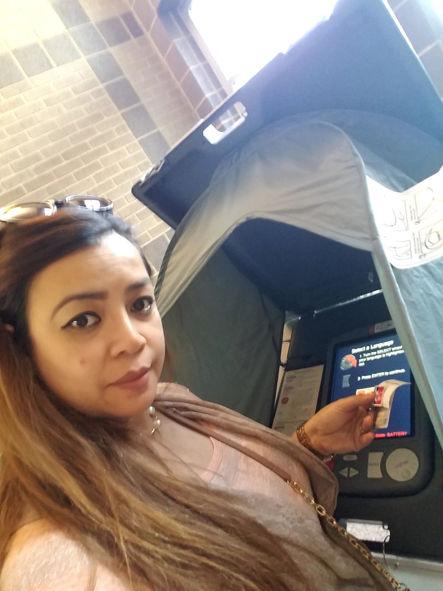 MsPaternoPreK's tweet photo. Primary voting! Did it!#AliefVotes #hicks1718  # https://t.co/ZqZlBtmjvr