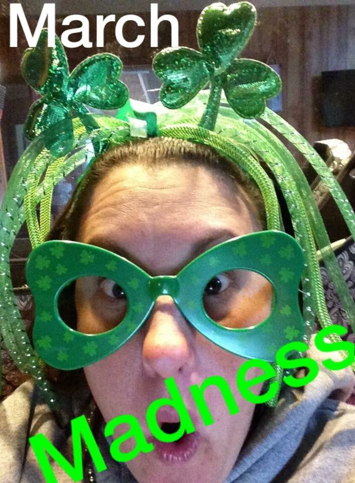 DawnRack's tweet photo. March Madness has arrived. Lot of exciting things happening over in my VIP group...

- double hostess credit
- customer bingo
- 31 prizes being given away  
- 1/2 price purses
- lucky lady club

Are you feeling Lucky? Then join in the fun!
https://t.co/iiG0uJ8273 https://t.co/SpbVNc7VQh