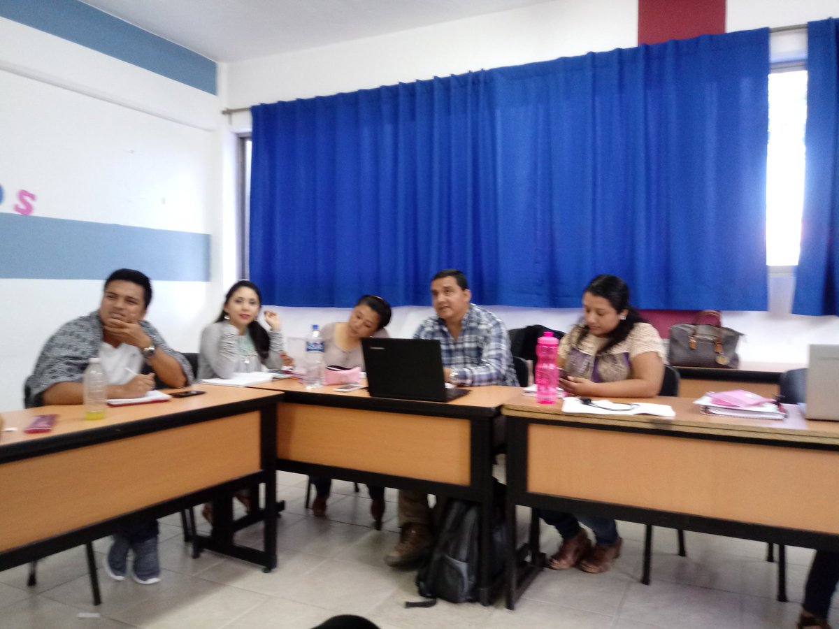 La #SociedadDelConocimiento exige en este mundo globalizado a descubrir áreas de oportunidad y generar conocimientos para tener experticia en el campo de la administración mediante el dominio de herramientas de #Investigación <a href="/ErendiraMeyer/">Eréndira López Meyer</a> <a href="/MaFerGuerraGue2/">MaFer Guerra</a> @TorresbacaDiego