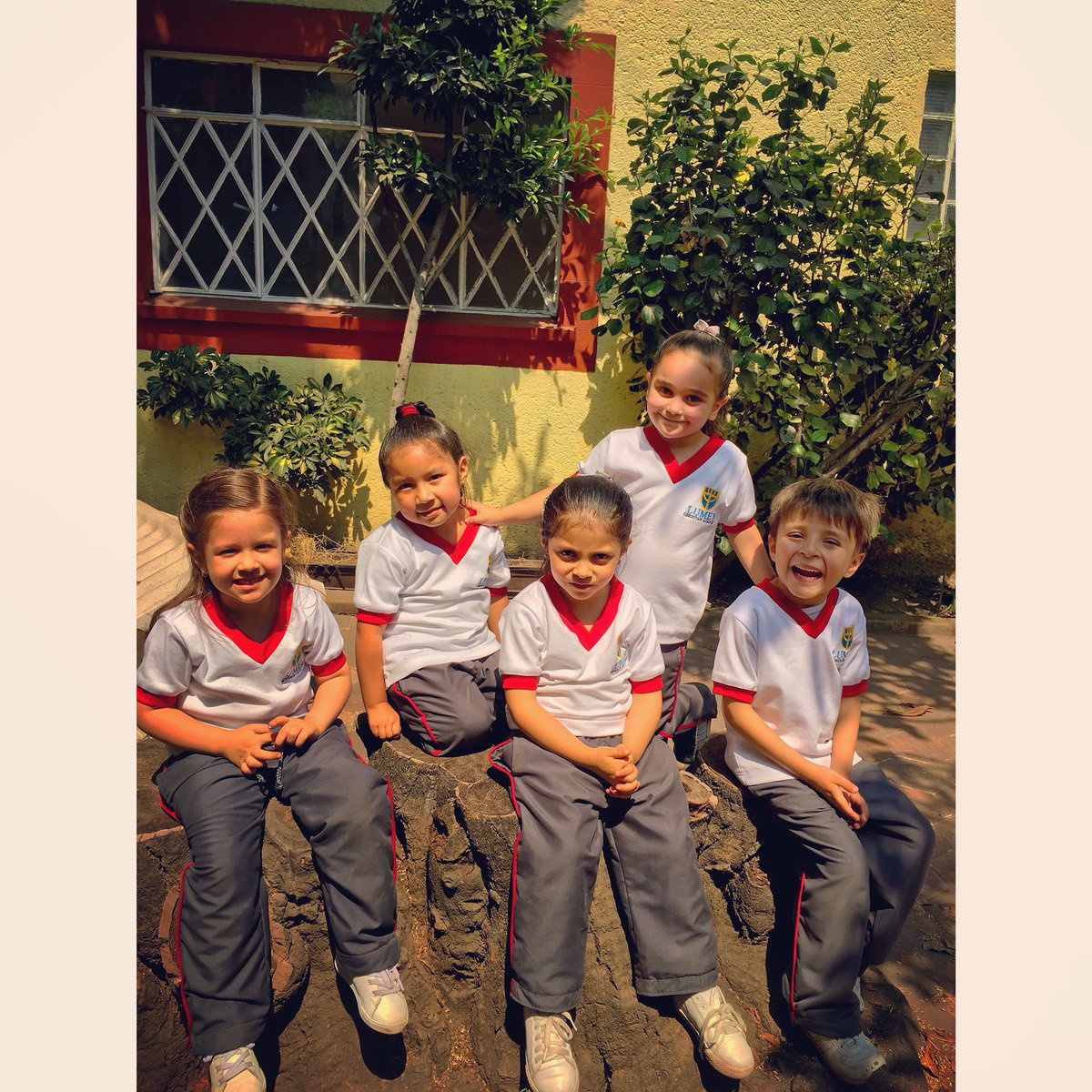 LChristianAc's tweet photo. Terminando nuestra clase de Deportes 👟☀️ https://t.co/CkckbdUlFu