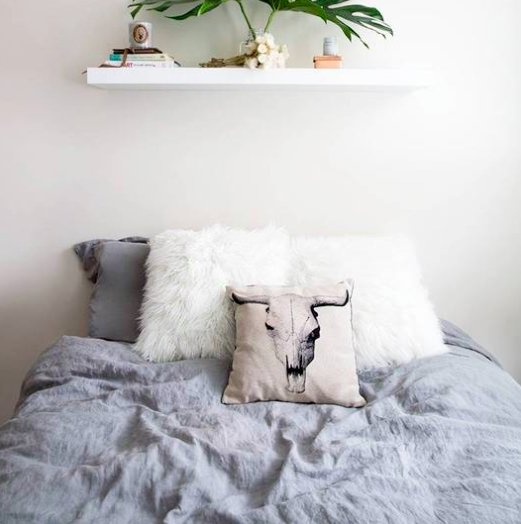LoringPark's tweet photo. Want a cozier bedroom? Pay attention to your fabric choice! We love faux fur and light linens. https://t.co/CufYQrb9DQ https://t.co/9STltlLGa0