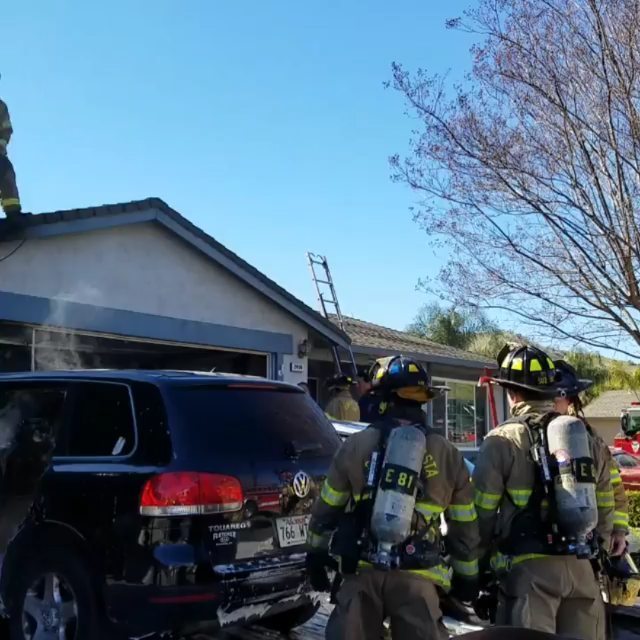 navrcos's tweet photo. 🔥FEATURED POST 🔥
@firebomber68 - Another short clip of CCCFPD Units at scene of the Chomor Inc today in Antioch CA #chiefmiller #ccc_fpd #contracostacountyfire @contracostacountyfire .
___💥Want to be featured? 💥_____
Use hastag chiefmiller
WWW.C… https://t.co/UEMYdKu4pQ https://t.co/JWAxZY8105