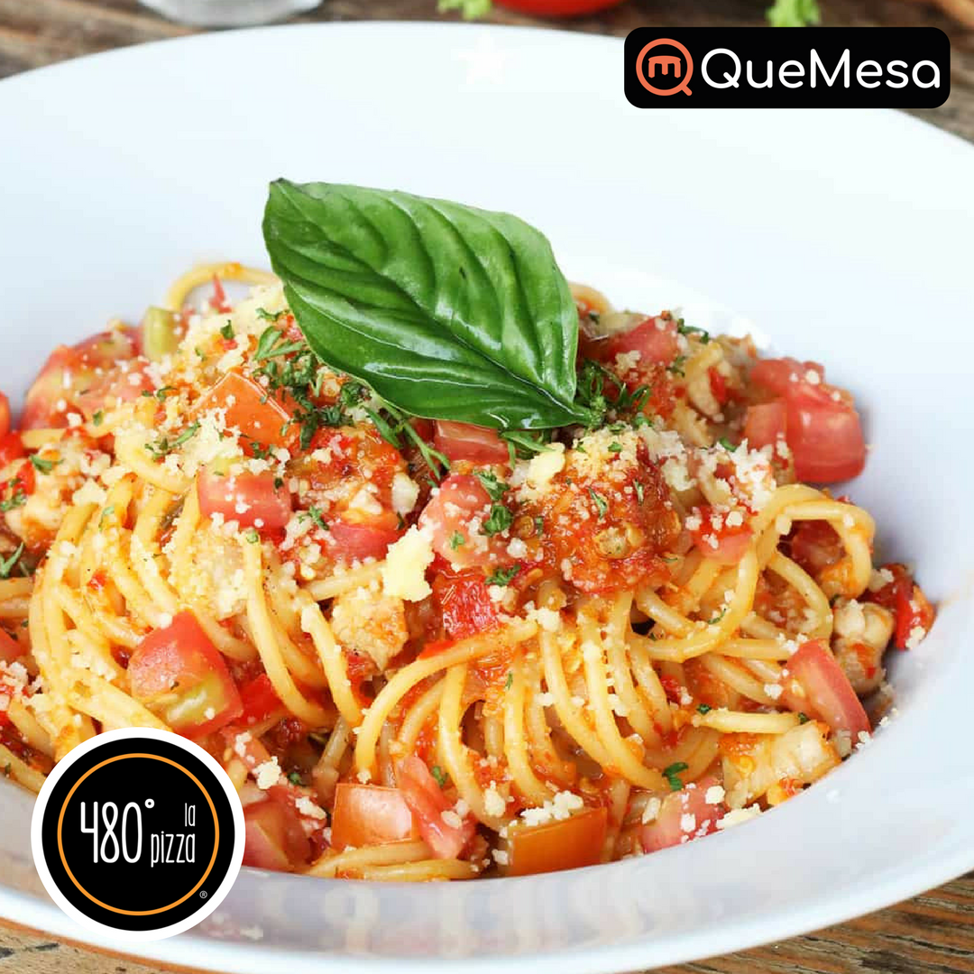 QueMesaApp's tweet photo. ¿Eres amante de la comida italiana? ❤🍝Te presentamos nuestro especial pastas, fetuccini, raviolli, capellini y muchas pasta más podrás disfrutar reservando con QueMesa 😋.
#QueMesa #FOODIE #50OFF https://t.co/HyuqMizI3R