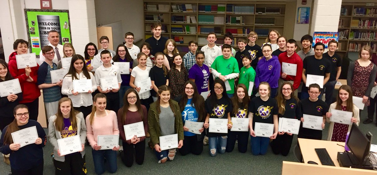 Over 85 Ballston Spa music students recognized for their achievements by Board of Education during Music Spirit Week 🎶 #MusicInOurSchoolsMonth #TriM  @OfficialNYSSMA <a href="/NYSCAME/">NYSCAME</a> <a href="/NAfME/">nafme</a>