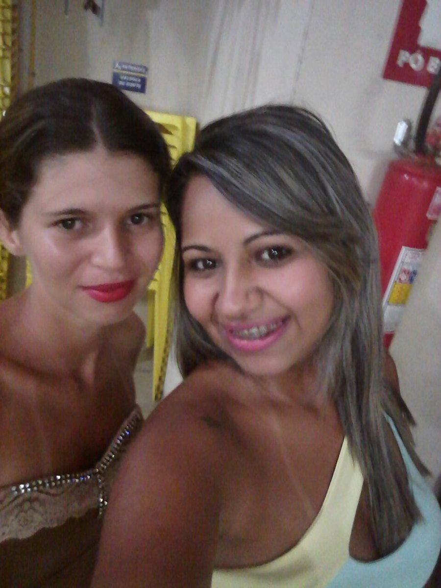 bruninhaBrunaM5's tweet photo. Escritório beer . com ela cunha do meu coração 😍😍 https://t.co/8Hv9M9y3JI