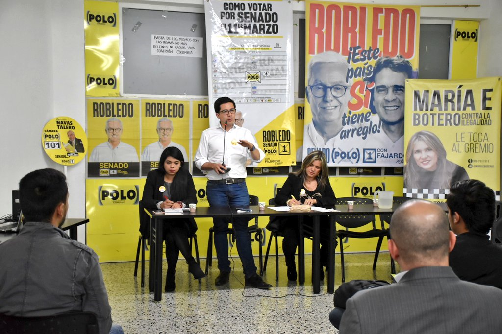 SergioFerG's tweet photo. Resumen del programa de la #CoalicionColombia:
1. Crear más riqueza reactivando la producción agrícola e industrial
2. Distribuirla mejor para vencer la pobreza y la desigualdad
3. Reconciliar el país
4. No más corrupción
#VoluntariosRobledoEnAcción https://t.co/wm7qWNOaUJ