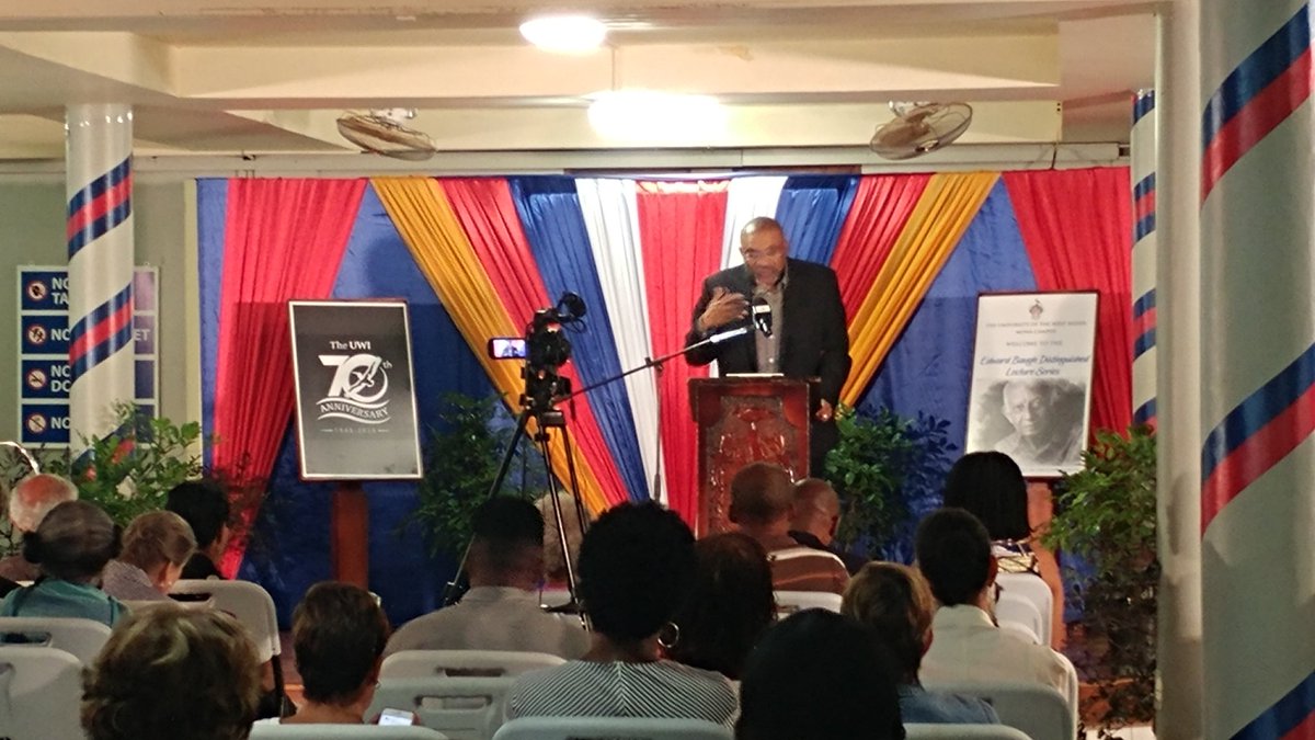 IsisSemajHall's tweet photo. @kwamedawes on Africa, poetry, empathy, activism, postcolonial reality, & the promise of a new day. Beautiful. #EdwardBaughLecture #uwimona https://t.co/ytWJ7qlna6