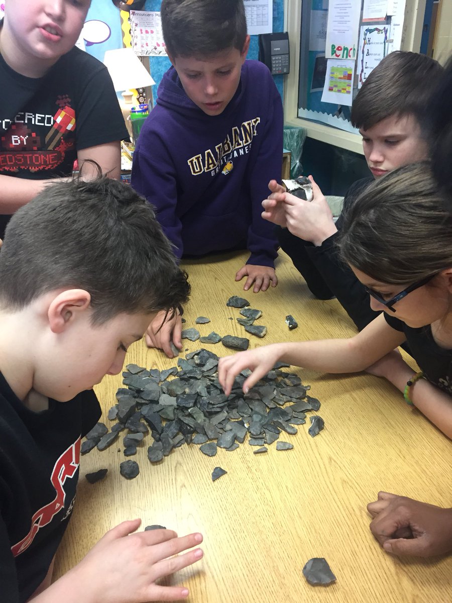 GoGES5Kirk's tweet photo. We became archeologists today as we closely observed artifacts and made inferences. Thanks to Mr. Kirk for sharing his expertise #GoGES https://t.co/Gb6icaFZyw