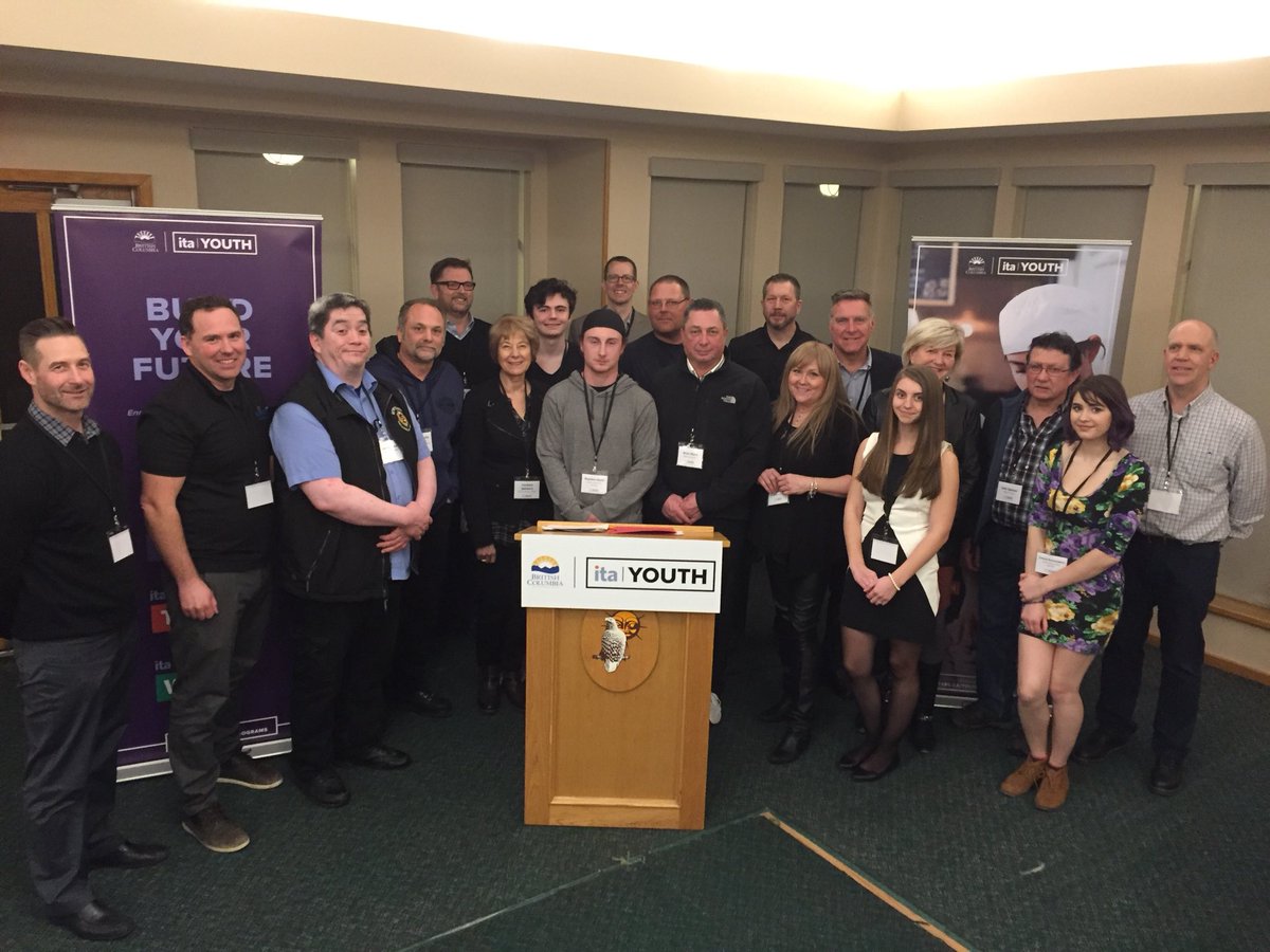 SkilledTradesBC's tweet image. We are here in Cowichan tonight to recognize the amazing work that #SD79learn is doing with the Youth Work in Trades Program, with amazing support from @VIUCowichan! #SkilledTrades #tradesbc