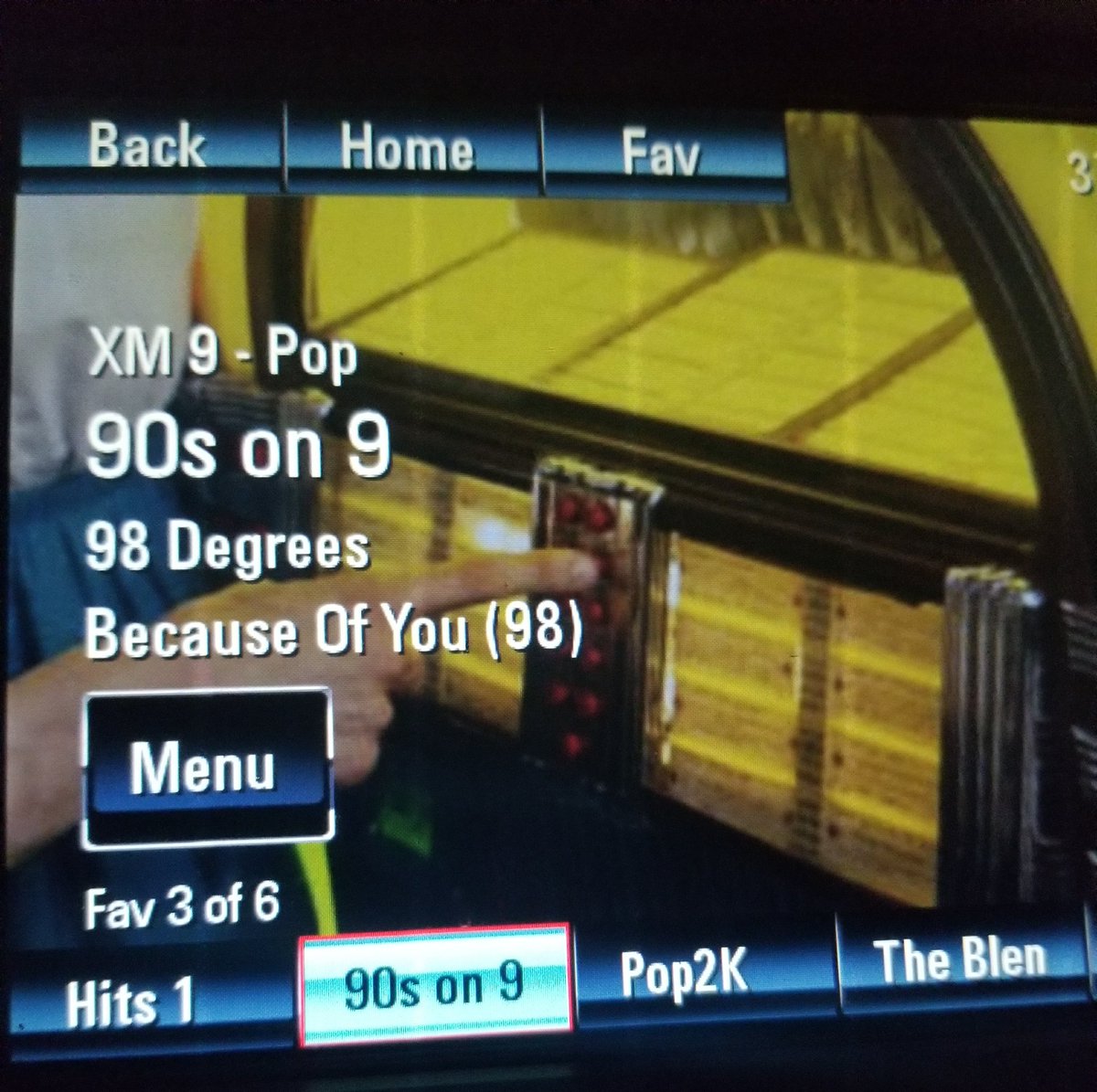 CaribbeanLovely's tweet photo. That feeling of excitement when Sirius Xm 90s on 9 plays that @98official jam whose video officially turned you into a @JeffTimmons girl all those years ago! 🤗 #becauseofyou #98degrees #thatjam #thesightofthefaveinawhitetanktho😍😍 #TimmonsTuesday https://t.co/hBXXcGf3vx