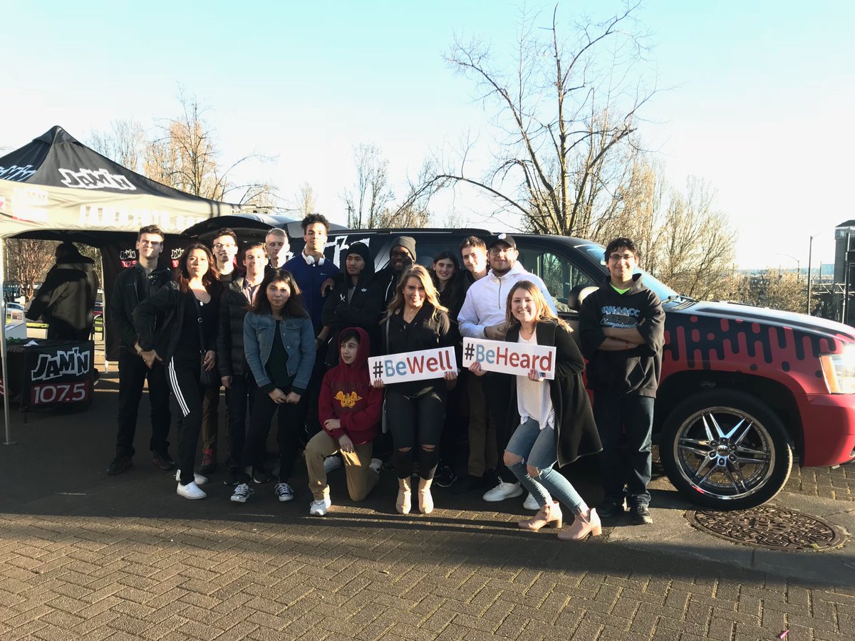 Lisa (@lisaeducate) on Twitter photo Rock out! <a href="/JAMN1075/">JAM'N 107.5</a> @DrakePrincipal #more radio marketing Rock out! <a href="/JAMN1075/">JAM'N 107.5</a> @DrakePrincipal #more radio marketing