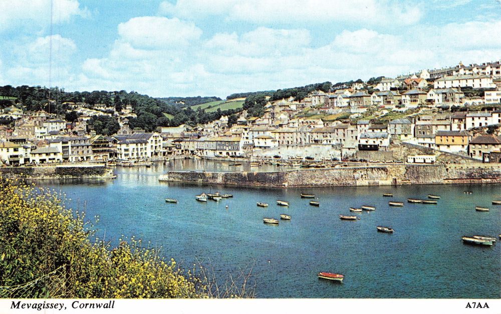 Threadfilament's tweet photo. FYI: Please #Retweet Vintage Postcard CORNWALL Mevagissey H. Barton #A7AA https://t.co/ogPgzBHPzq https://t.co/s6FLchoDpb
