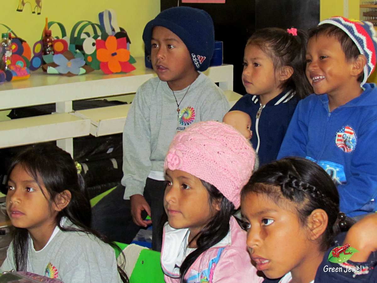 GrupoGreenJewel's tweet photo. EDUCACIÓN AMBIENTAL POR DIA MUNDIAL DE LA VIDA SILVESTRE [1/2]  
Desde el sur del Ecuador continuamos con las actividades educativas en las escuelas para conmemorar el Día Mundial de la Vida Silvestre. 

#WorldWildlifeDay #PredatorsUnderThreat #iProtectBigCats #WWD2018 https://t.co/DBFKHpLhVg