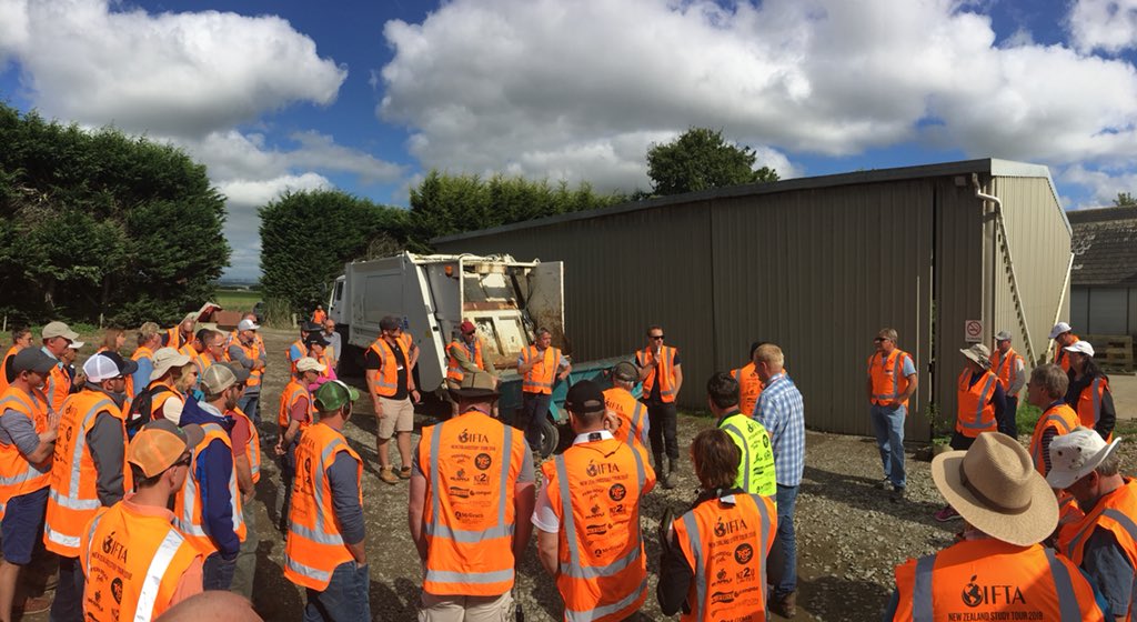 timdwelsh's tweet photo. Last #iftanz stop in Timaru at M A Orchards led by Red Martin and Andy McGrath. Large size and good color. Fruit protected by hail net did not suffer wind and rain loss as much as that without. Bruce Allen also on property with tour. Group picture a bonus!! https://t.co/RWBFGX0vXx