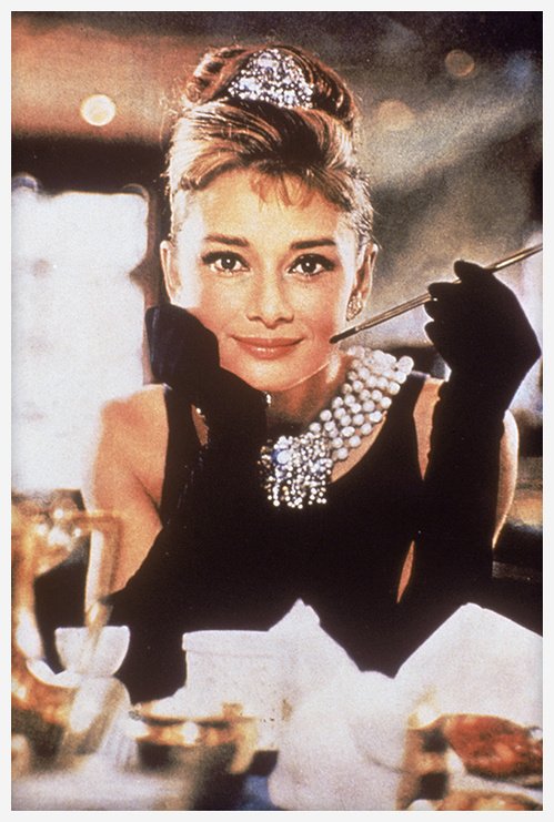 CatsMeowDoll's tweet photo. Audrey Hepburn, Breakfast At Tiffany's, 1961 #AudreyHepburn #BreakfastAtTiffanys #1960s #1960sFilm #VintageFilm #TiffanyAndCo #VintageDiamonds #Vintage #1960sStyle #1960sStyle #1960sFilm #CatsMeowDoll https://t.co/CcHeVO1P9x