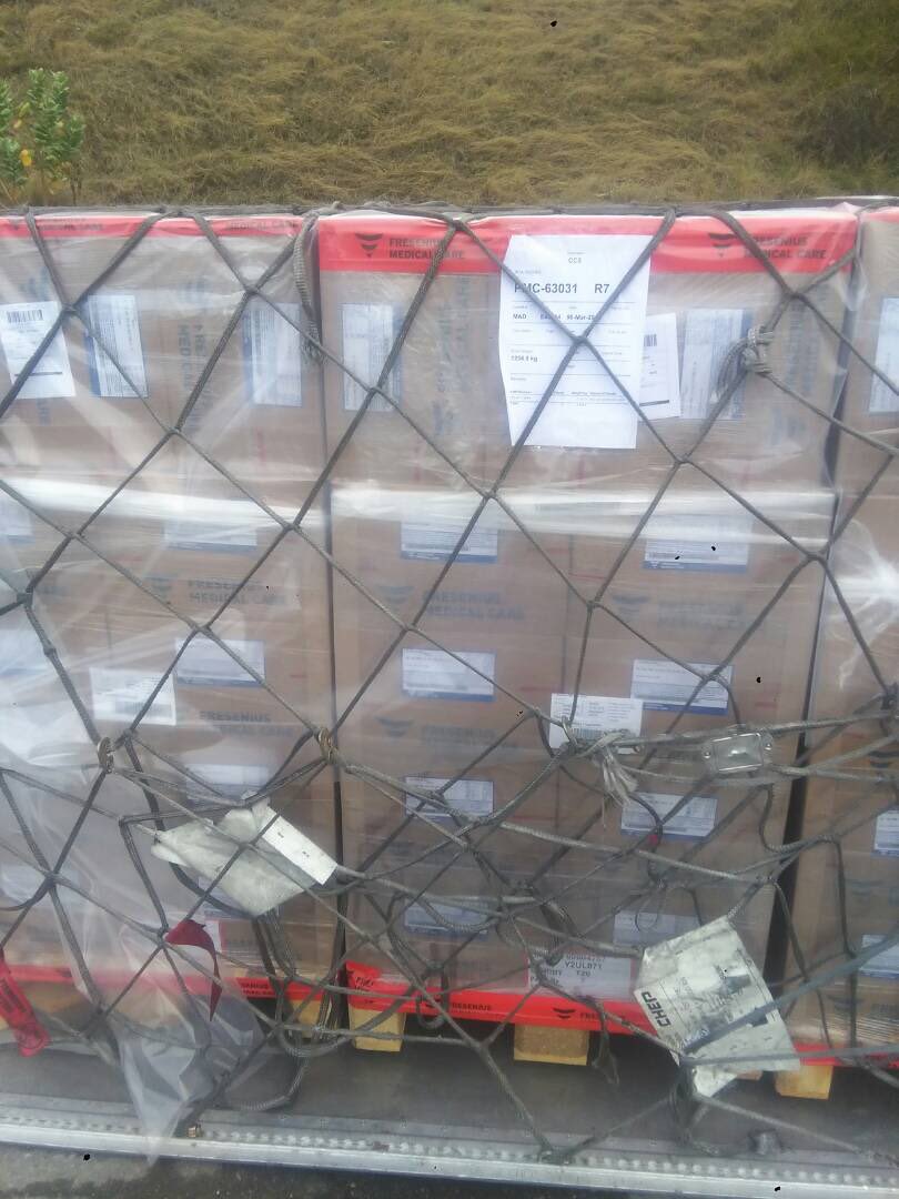 LuisLopezPSUV's tweet photo. Continúa llegando a Venezuela las líneas arteriovenosas para los tratamientos de hemodiálisis. Seguimos cumpliendo con nuestros pacientes @NicolasMaduro #TodosSomosVenezuela https://t.co/ckl1RStZxg
