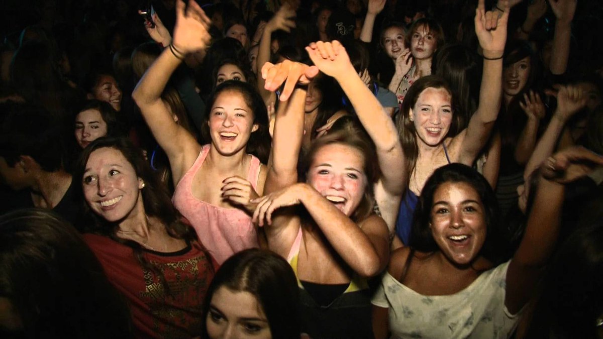 UCC_StuCo's tweet photo. bring your friends and bust your best moves on the dancefloor at the upcoming music video dance! Tickets will be sold Mon to Thurs the week after March break to all grades for $4 and the dance will take place on Friday, March 23rd from 7-10:30pm in the caf. See you all there! https://t.co/b05gpWrIIv