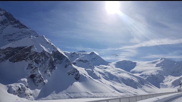 SkiAustria2017's tweet photo. ⛷🎿🌦❄️😎More snow and skiing in Hinterthal Luxury Ski to Door Apartments at https://t.co/r3I1byZQxV #skiing #Hochkoenig #sonnleiten #wachtelhof #hintarthal https://t.co/FpfnMv7lJR