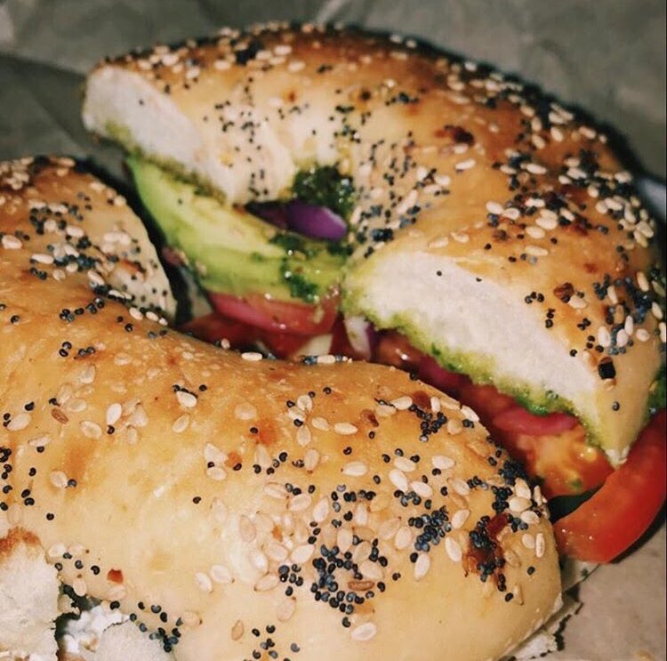 Midd_Dining's tweet photo. Yum! 🍩#Bagels🍩 from #WilsonCafe! https://t.co/r96XtDi3Ga