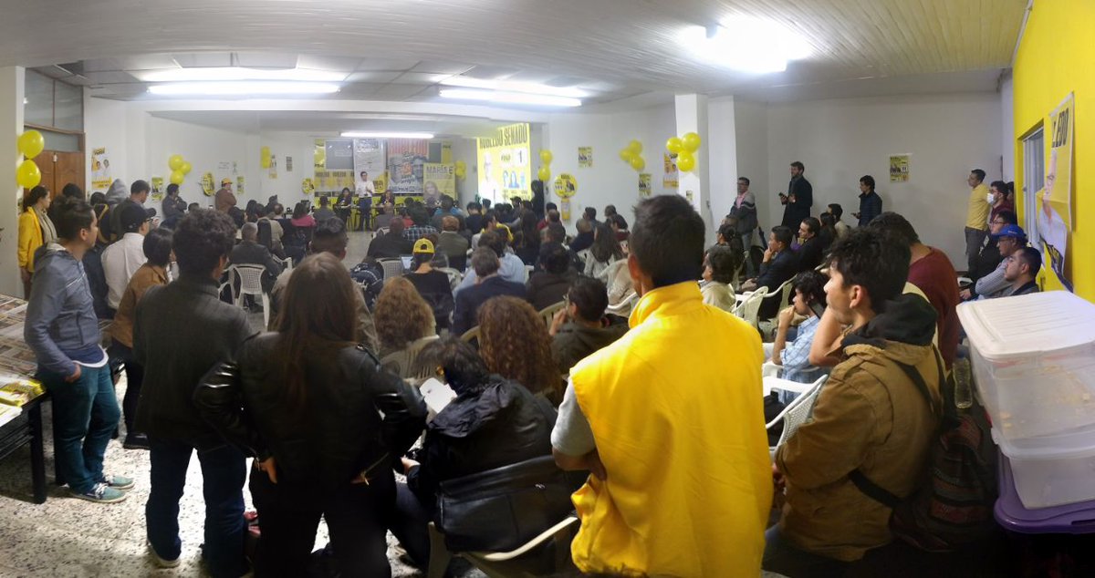 BtaConRobledo's tweet photo. Los voluntarios de Jorge Robledo vamos a derrotar a los mismos con las mismas. Vamos a demostrar como es posible hacer política con dignidad. https://t.co/hFsmf9F9f0