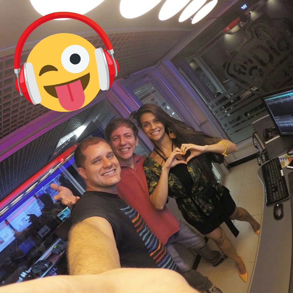 FmODiaOnLine's tweet photo. Você é Micareteiro?
Entao vem curtir o
#BackToBrasilRetro
com @dj_ronaldo
Apresentação
#AlexandreWoolley + #KellyJorge
Se Liga na @radiofmodia!
AUMENTA O VOLUMEEE!! 🎶🎉
>> https://t.co/6r6RwYTX9G <<
#DjRonaldoNaFMODIA https://t.co/R53LbWokZg