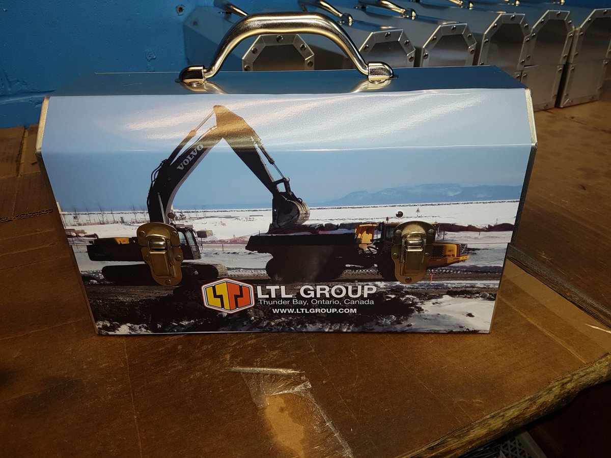 LMayMFG's tweet photo. Thank you https://t.co/nlHUuSELjX for your recent bulk order of promotional lunchboxes. It was great to see your team using one as a raffle item at #PDAC2018 today! https://t.co/xZnvtN8zo1