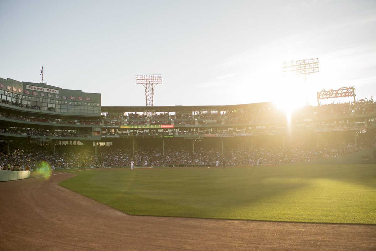 fenwaypark's tweet photo. Back 🏠 in 3⃣0⃣ days! https://t.co/PPmuZWpXmB