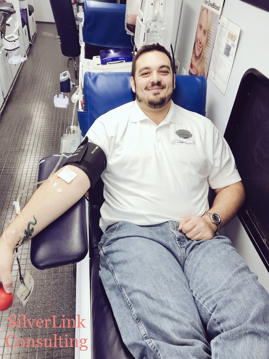 JaxHomeCare's tweet photo. Our Agency Administrator was at the Windsor of San Pablo to #donateblood along with Michael from #SilverLinkConsulting. #BigRedBus #OneBlood #Donate https://t.co/itEUi04a54