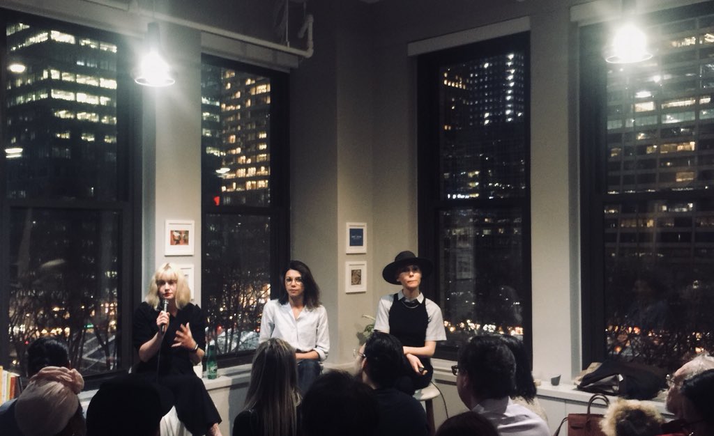 johnbenton's tweet image. A Room with a View: Directing in #VR with @LilyBaldwin, @brillhart, @cortneyharding #StoryCode @sonicunion