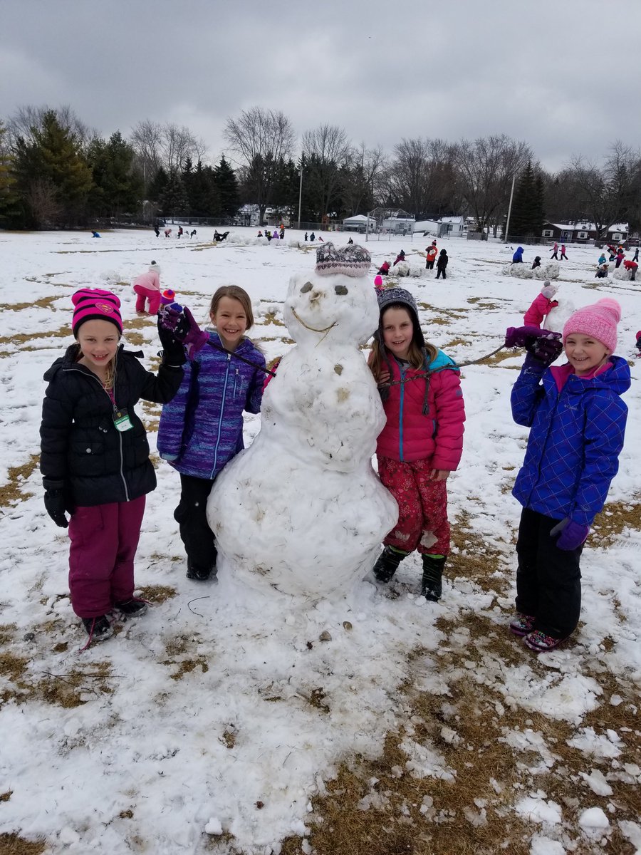 TCETigers's tweet photo. Fun in the March snow ☃️❄️ https://t.co/7KVfmg2Lb4