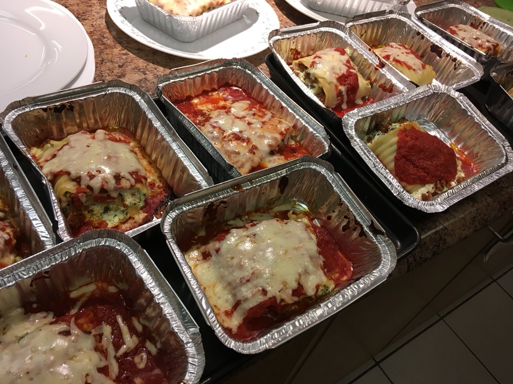 mrs_nesrallah's tweet photo. Yummy night teaching youth how to cook @oyacentre ! Tonight we made lasagna roll ups, homemade Caesar salad and garlic knots! #osgoodeward #teenscancook https://t.co/HRwNdG9EiZ