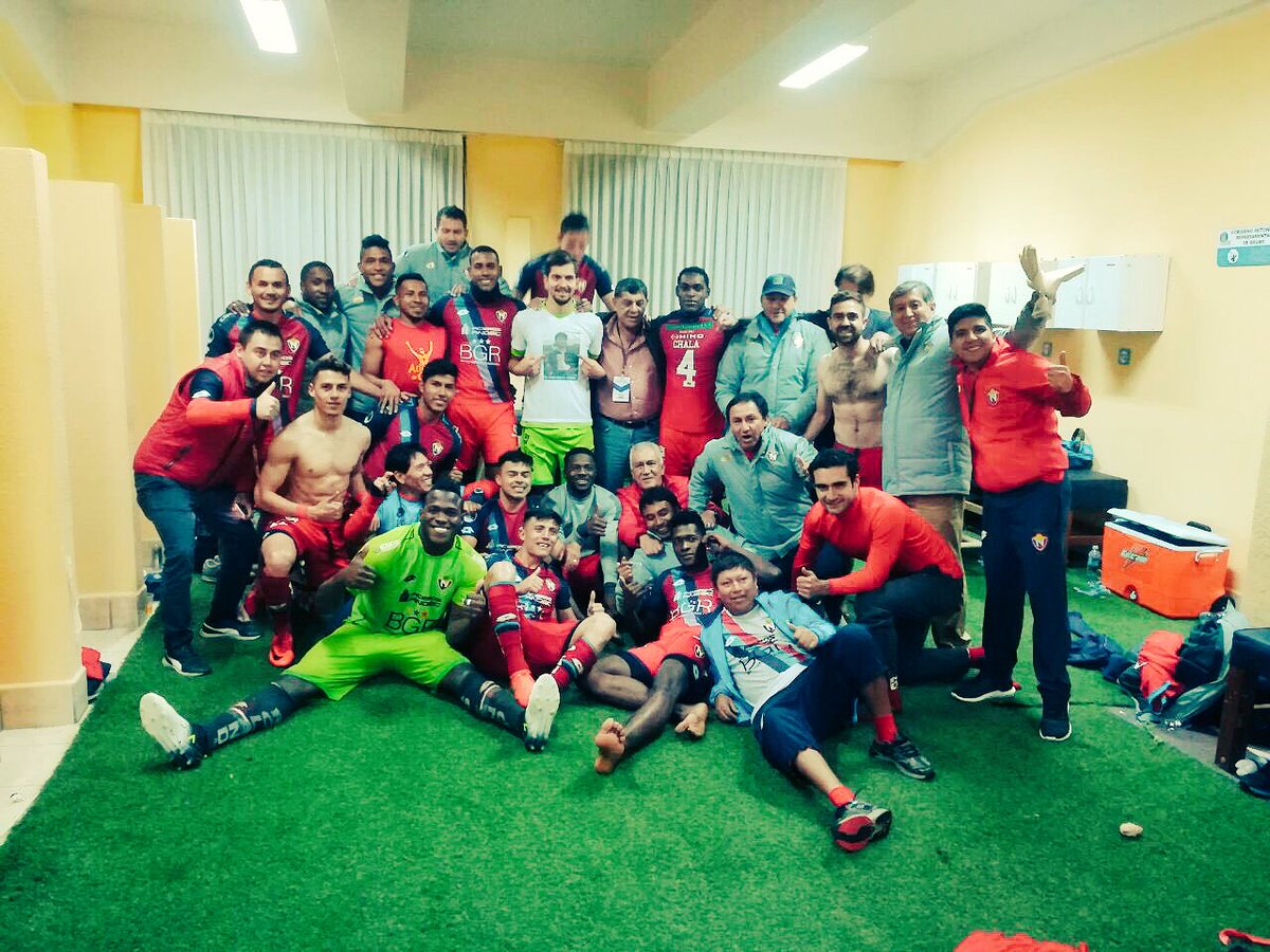 balda_manu92's tweet photo. No basta con luchar. Es el espíritu que nos acompaña en la lucha el que decide la cuestión. Es la moral la que obtiene la victoria. #ElNacional #CopaSudamericana2018 #MBalda11 🙏👏🏻 https://t.co/Y3VmNjVFFG