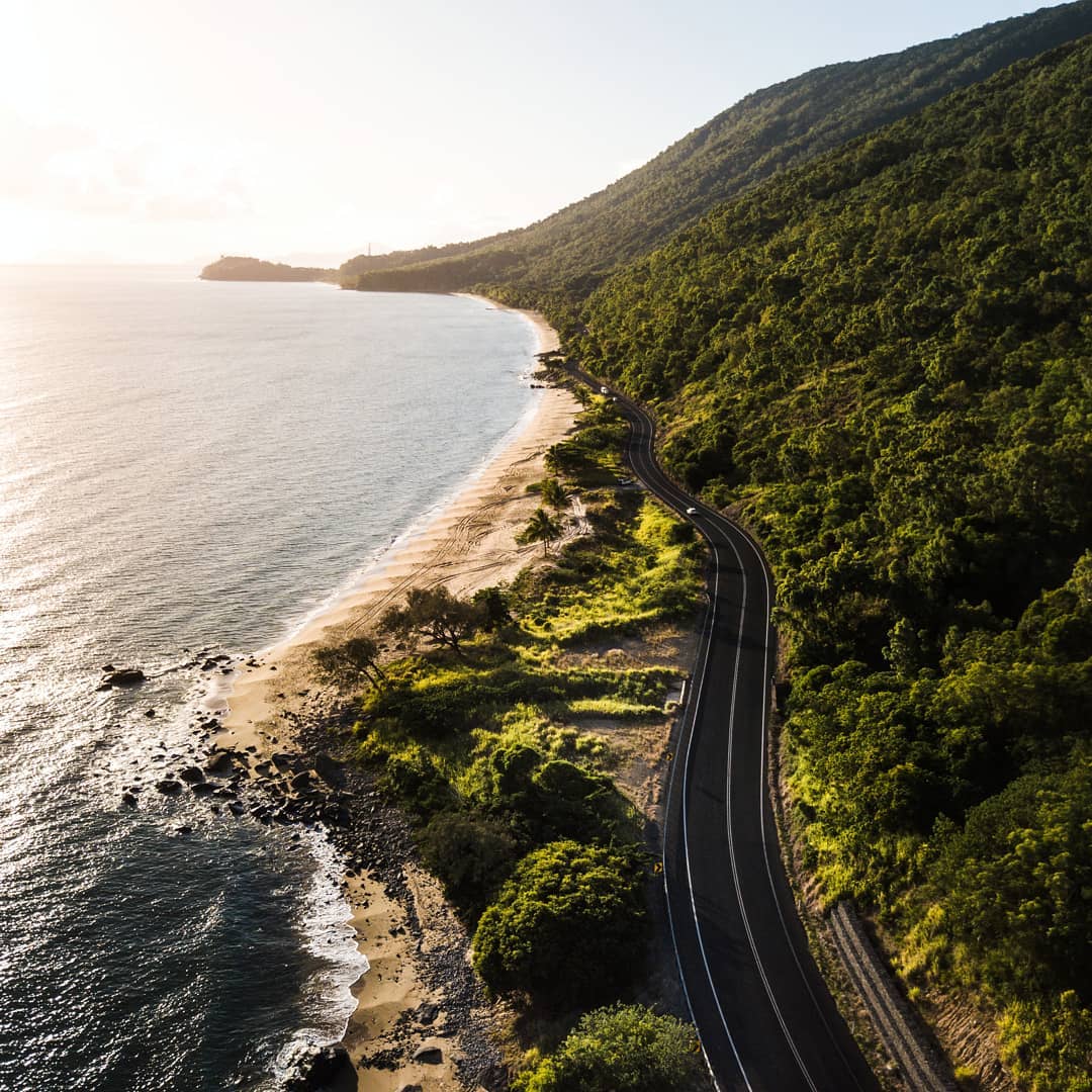CairnsGBR's tweet photo. The #GBRdrive is Tropical North Queensland's signature scenic route with natural wonders at every bend. π(Via IG/focusfocusfocusfocusfocus) #exploreTNQ https://t.co/IOZzYX4Heg