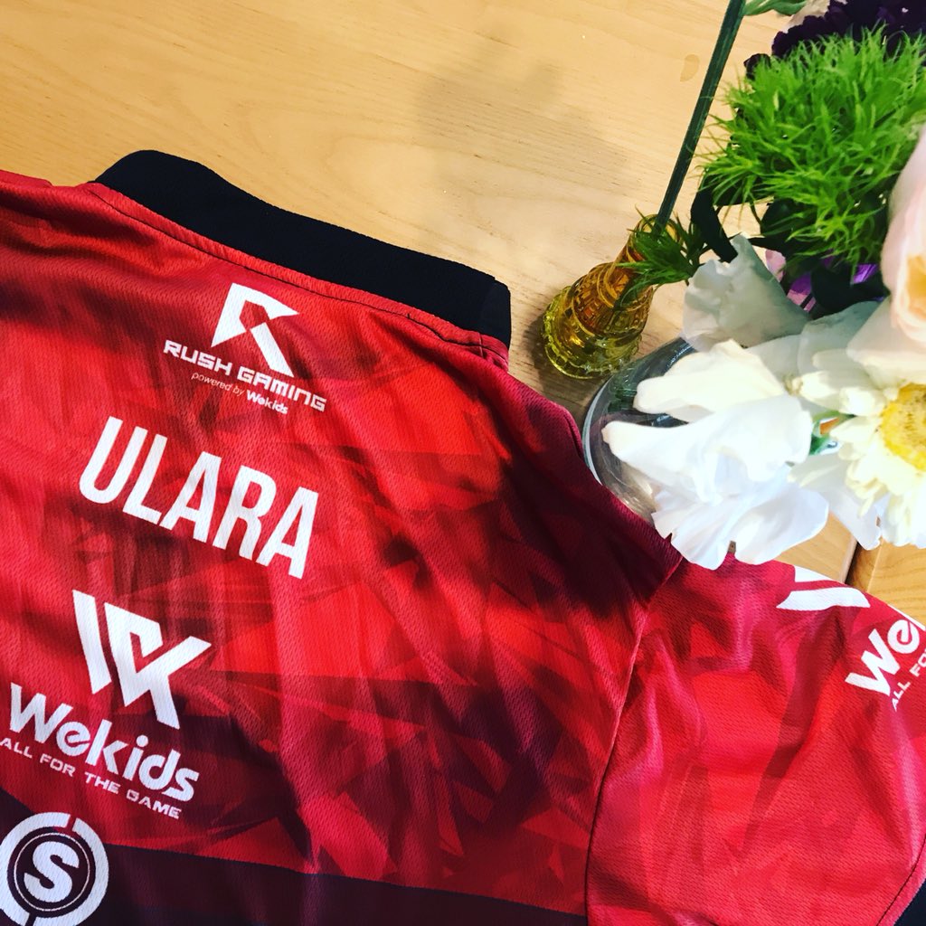 ularatter's tweet photo. Sサイズのうららユニフォーム、私には大き過ぎるのでプレゼントします。
すいません着用済だけど洗濯済です。
欲しい人フォローとRTしーてね。
これは当たりやすいはず笑

日本のメンズMくらい！

#rushgaming https://t.co/yV64ZpFmOC
