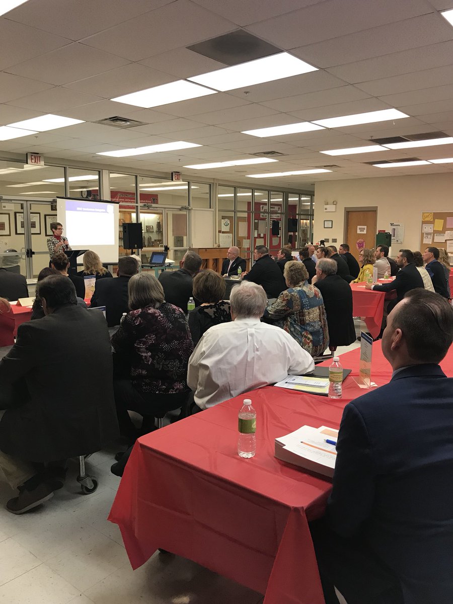 dcrenshaw09's tweet photo. Thank you @GCMSUnit5 for hosting the Corn Belt Division Dinner Meeting. We had a great turnout. https://t.co/FPUNPMHs1P