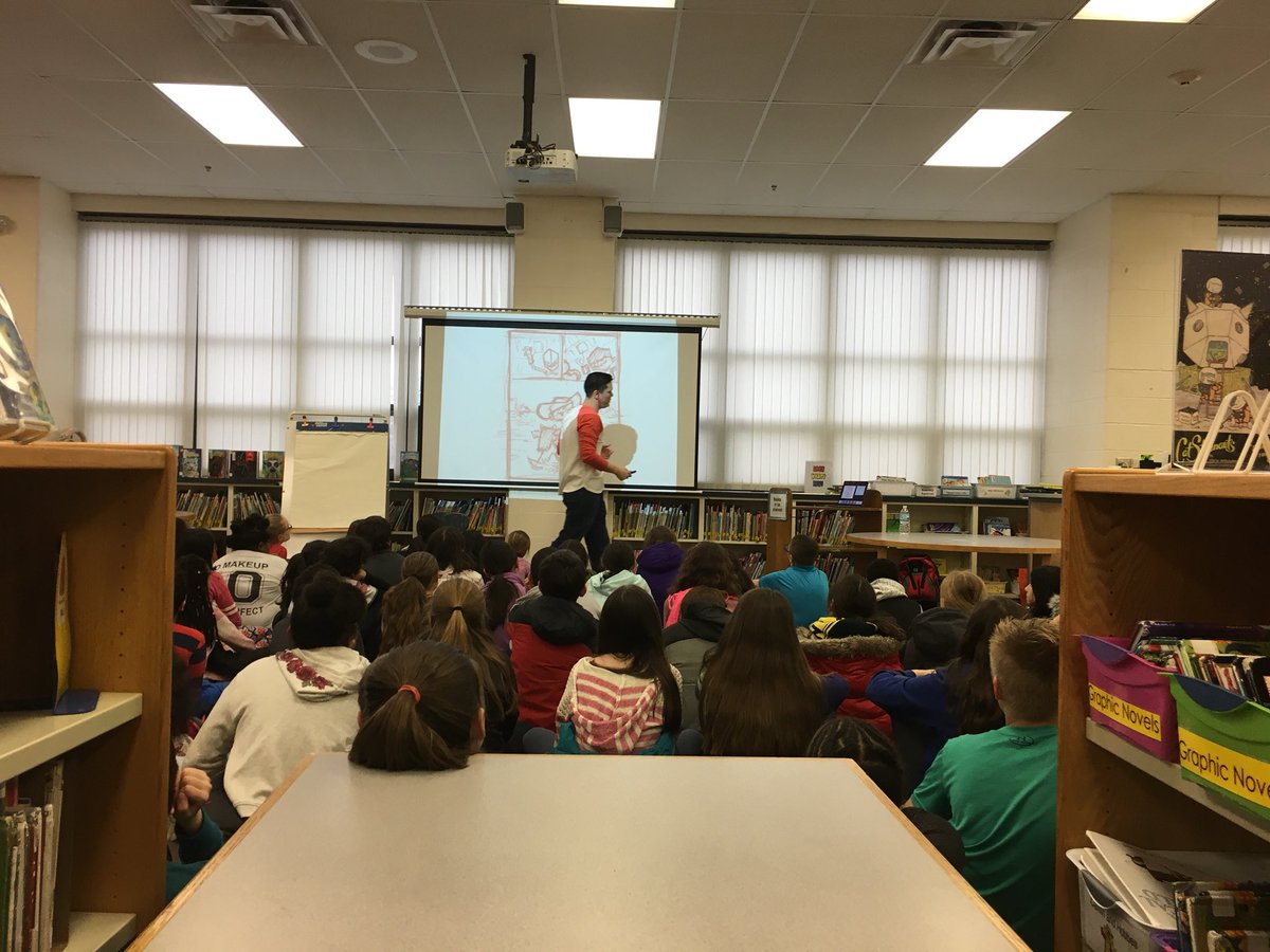 OWHolmesLibrary's tweet image. Thank you @AndersonsBkshp and @NinjaEmerson for a fantastic author visit! #oakpark97 #libraries97 #d97librarylove #holmeshawks