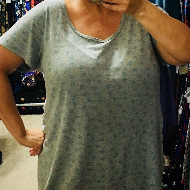 thepurplecamper's tweet image. Day 67 . . . #ClassicT perfect for a day of getting things done . . . #365LuLaRoe . . . #LuLaRoeMicheleSims . . . ift.tt/2G1Fs4P