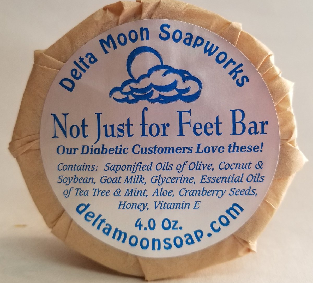 deltamoonsoap's tweet photo. All natural "Not Just for Feet Bar" with Olive Oil, Aloe, Tea Tree, Mint, foot soap, https://t.co/KbRvPU7Y1c
#naturalsoap #goatmilksoap
#footsoap https://t.co/uDfpA0vsus