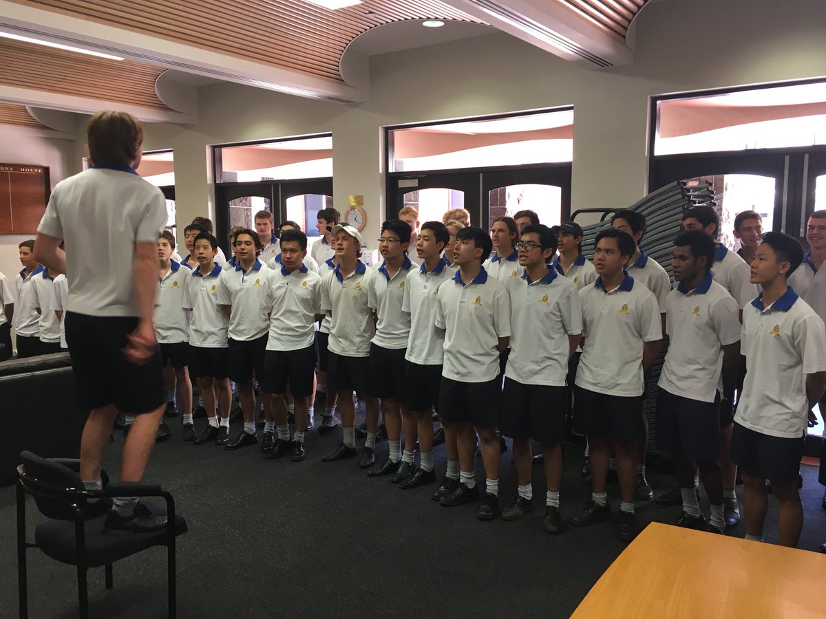 PerryHouse1952's tweet photo. Hey Ya Final Rehearsal #itsbeenawhile https://t.co/qSDQjyHynt